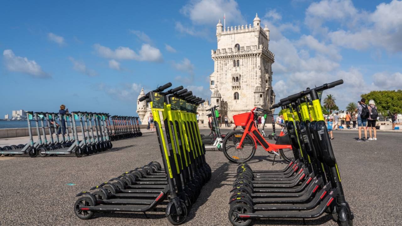 Milhares de patinetes compartilhados serão leiloados após falência 'Não vamos deixar que eles escapem impunes'