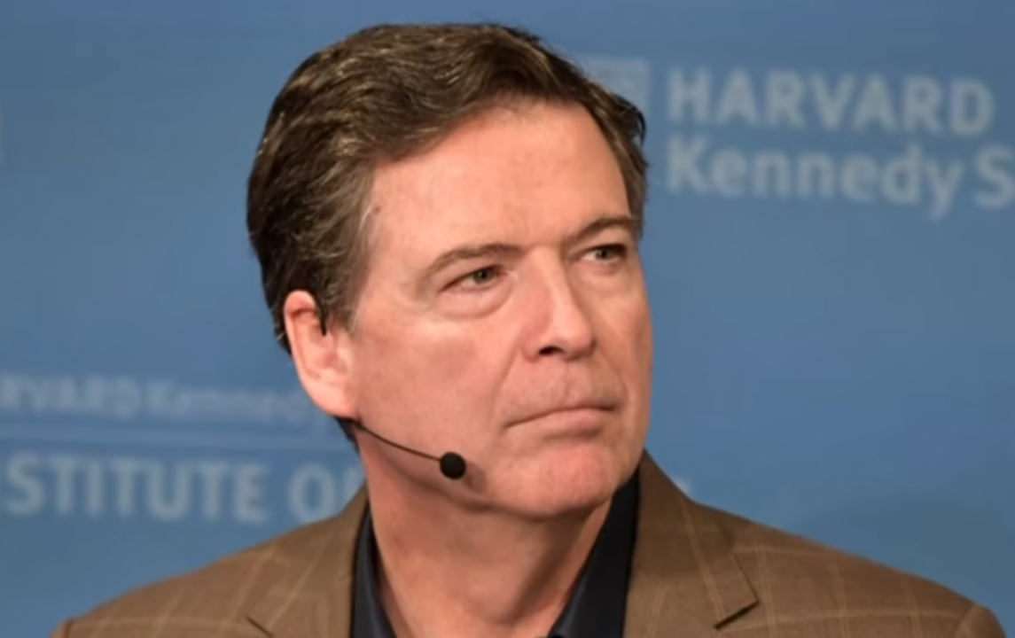 Ex-diretor do FBI é acusado de usar gíria para ameaçar Trump