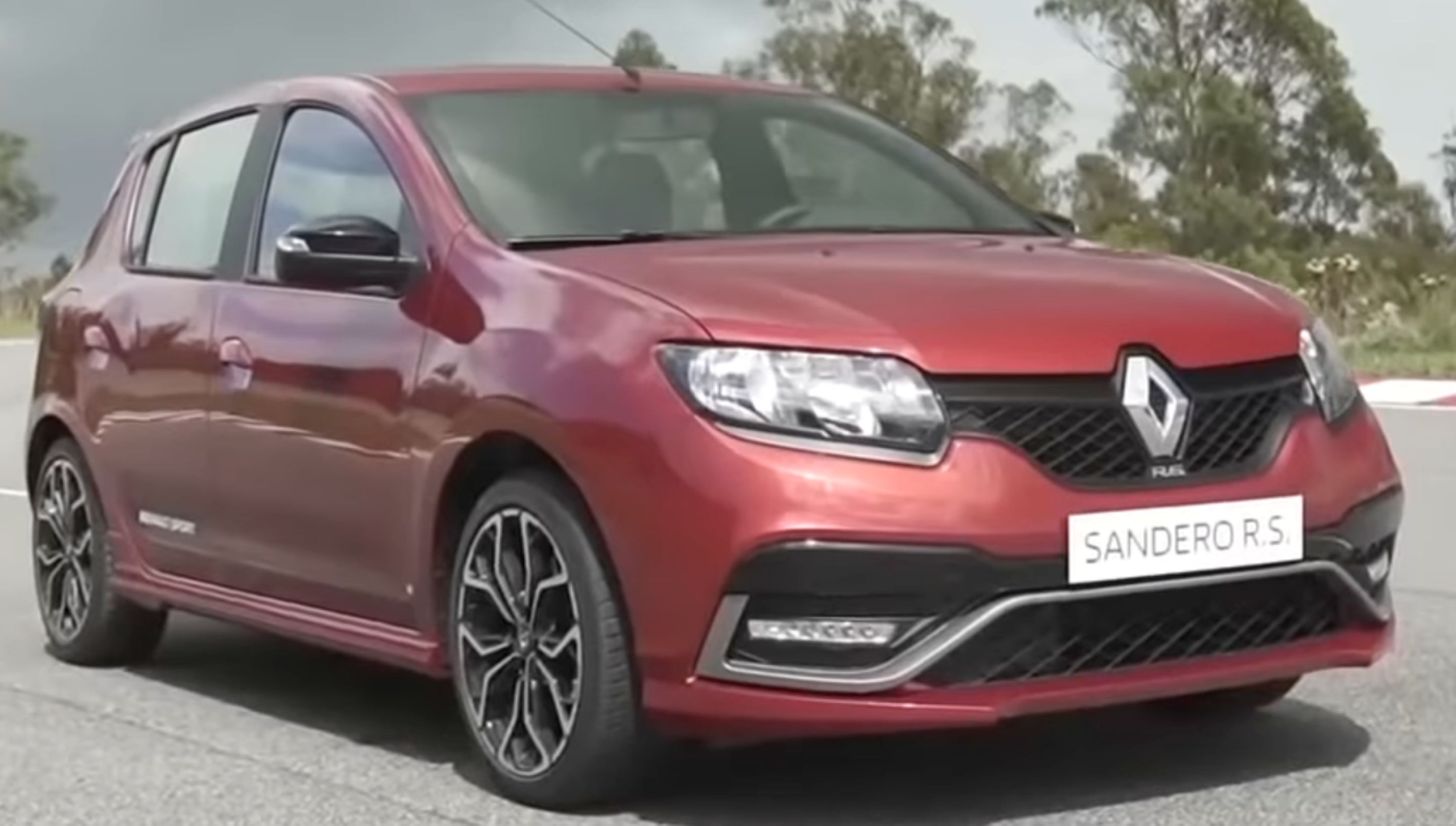 Por que esse hatch usado funcional ainda faz mais sentido que muito 0 km de entrada