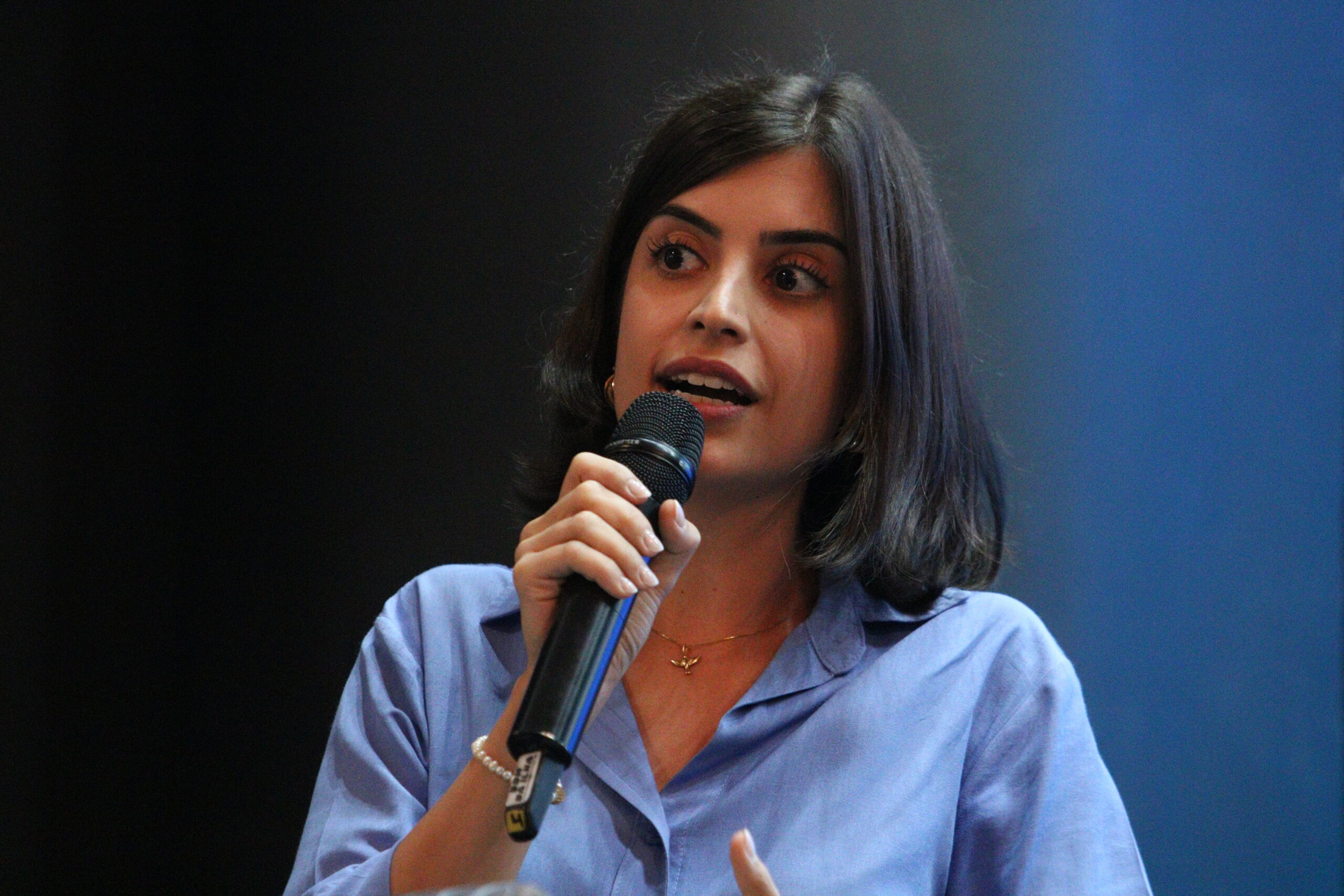 Clarita Maia na Crusoé: Esquerda histérica contra Tabata Amaral