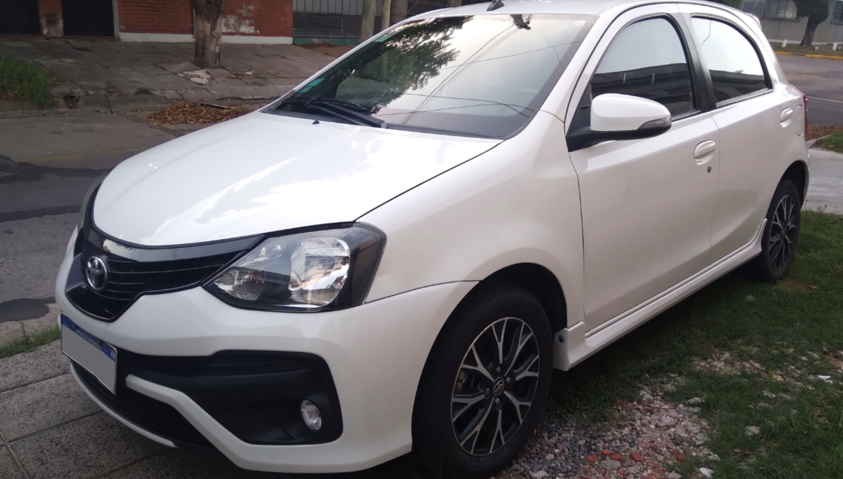 O hatch simples de R$ 55 mil que ainda vence na lógica, no consumo e na confiança em 2026