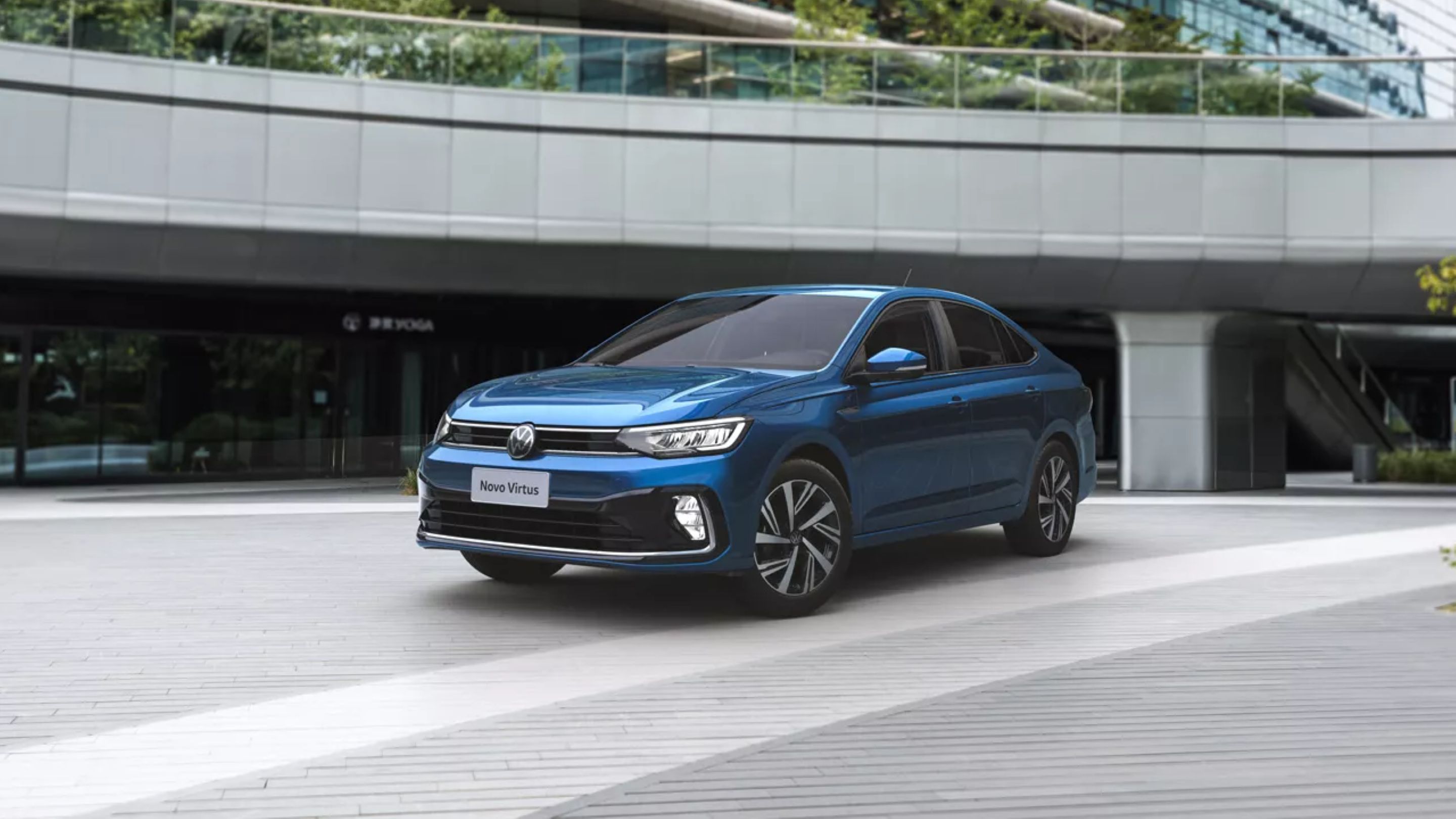 O Virtus 2026 parece discreto demais, mas entrega espaço, porta-malas e custo-benefício de sobra