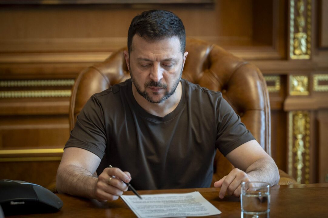 Zelensky pede que líderes estrangeiros evitem Moscou