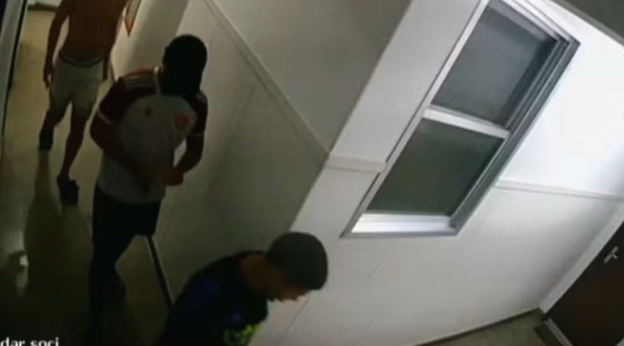 Justiça manda internar adolescente de 17 anos envolvido em estupro coletivo