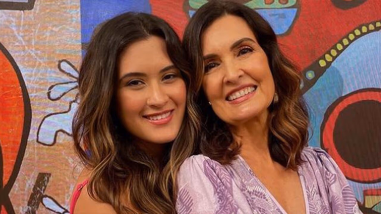 Fora da TV, Fátima Bernardes vira youtuber com a filha