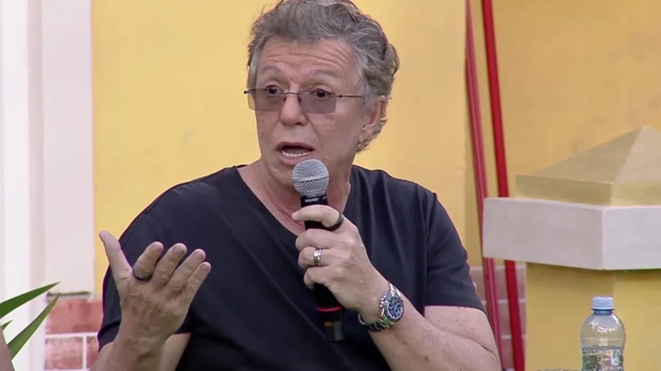 Boninho veta equipe de redes sociais em novo reality da Record