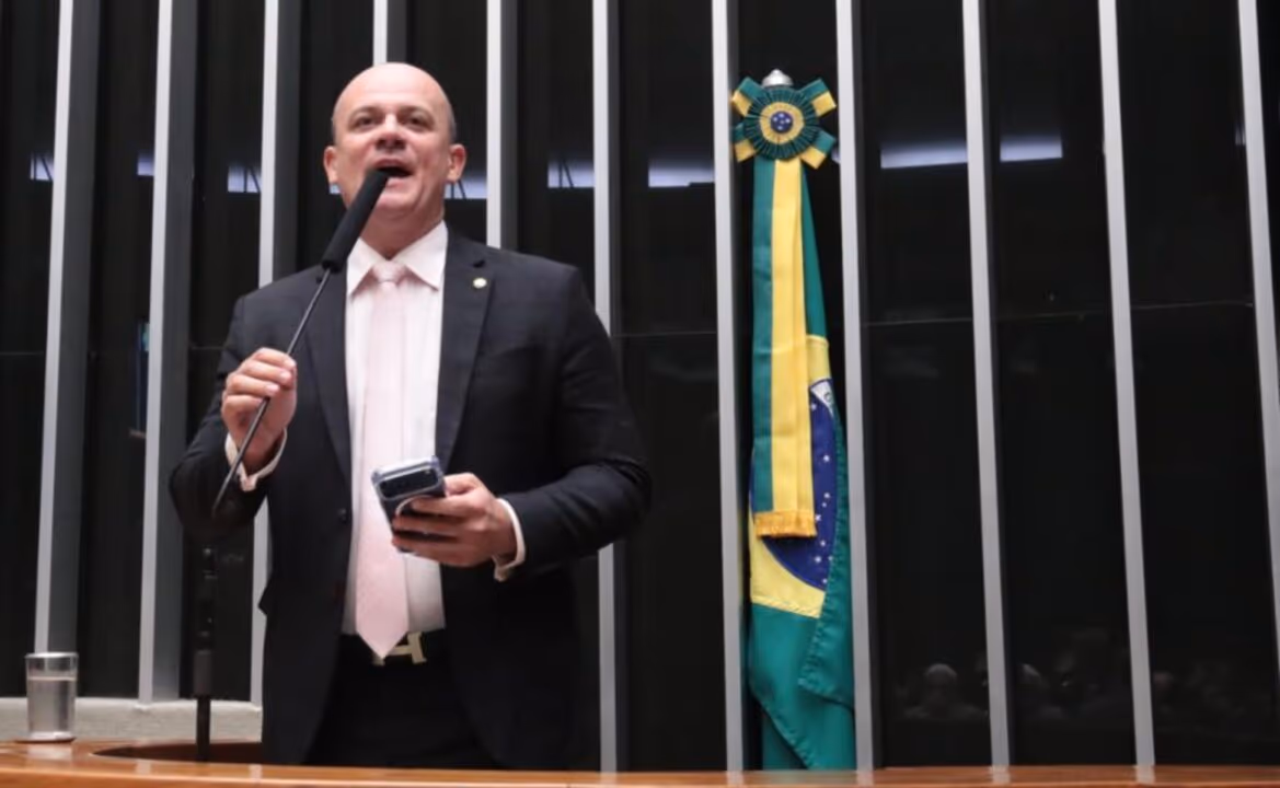 “Ministros do STF ameaçaram o Congresso de forma explícita”, diz líder da oposição
