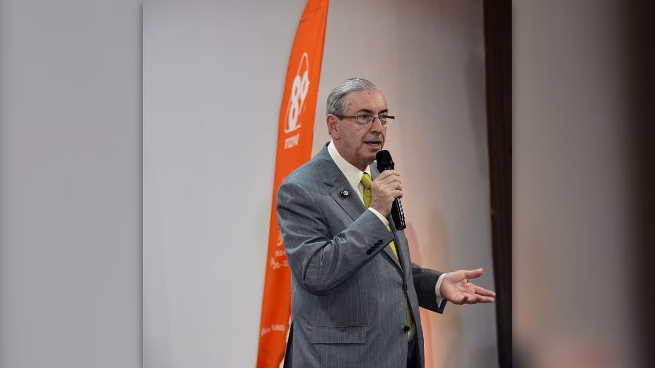 Cunha define partido para concorrer em Minas