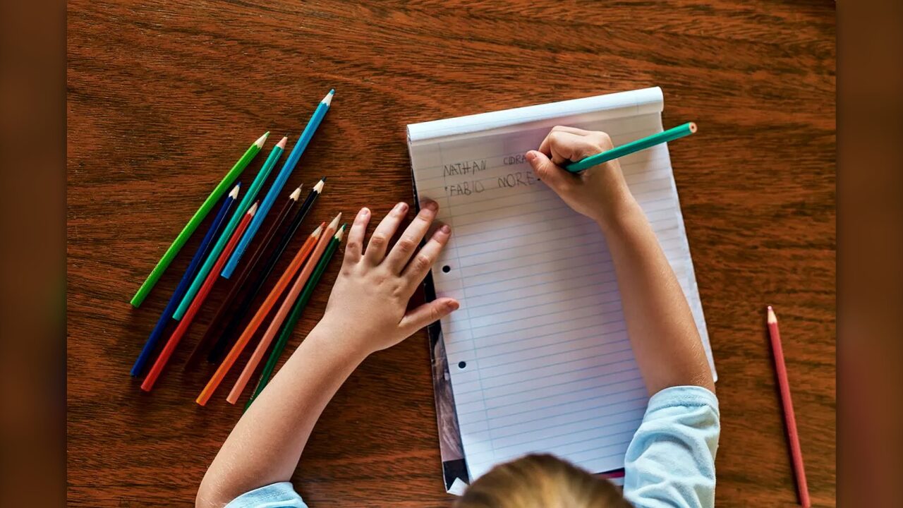 Suécia troca tablets por livros, papel e lápis em reformulação do ensino