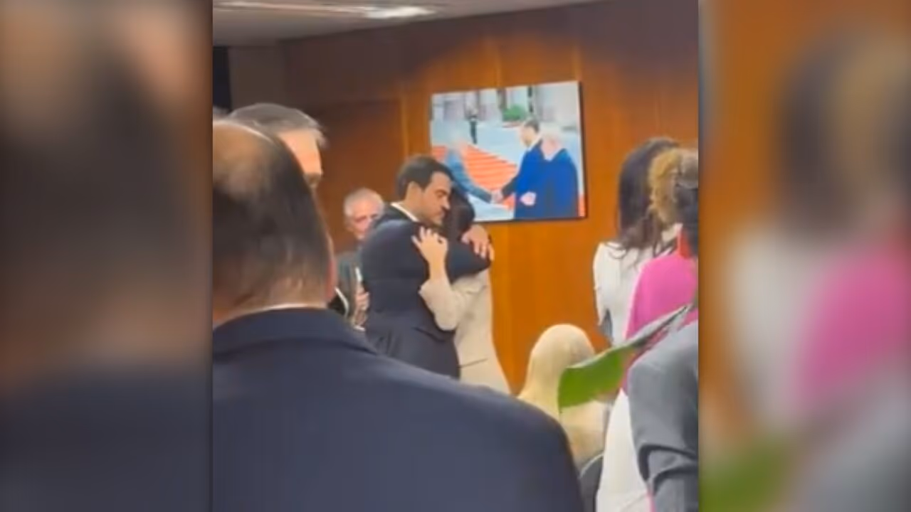 Jorge Messias é rejeitado pelo Senado e acolhido pela esposa