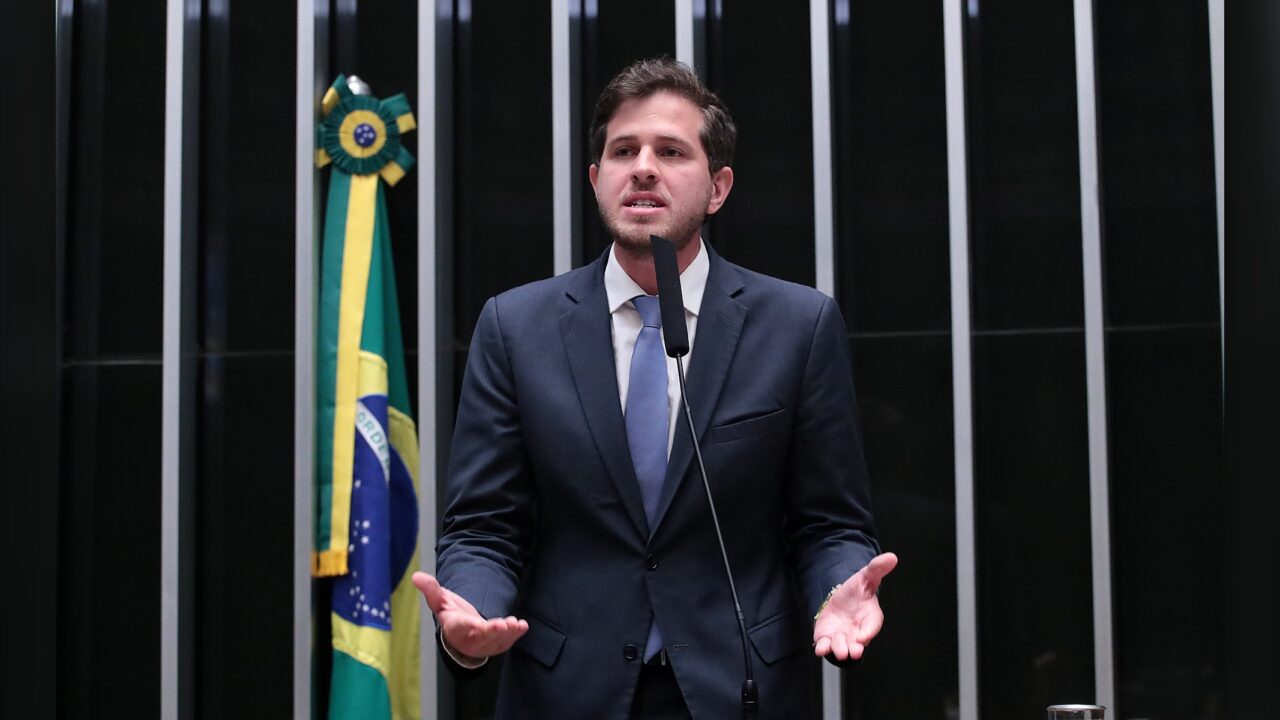Pedro Campos cobra posição de Raquel Lyra e critica silêncio político
