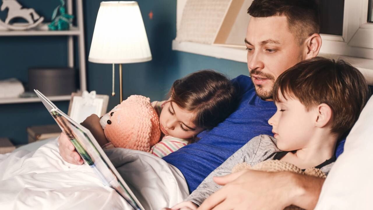 Os psicólogos explicam: comportamentos da infância que moldam sua inteligência emocional