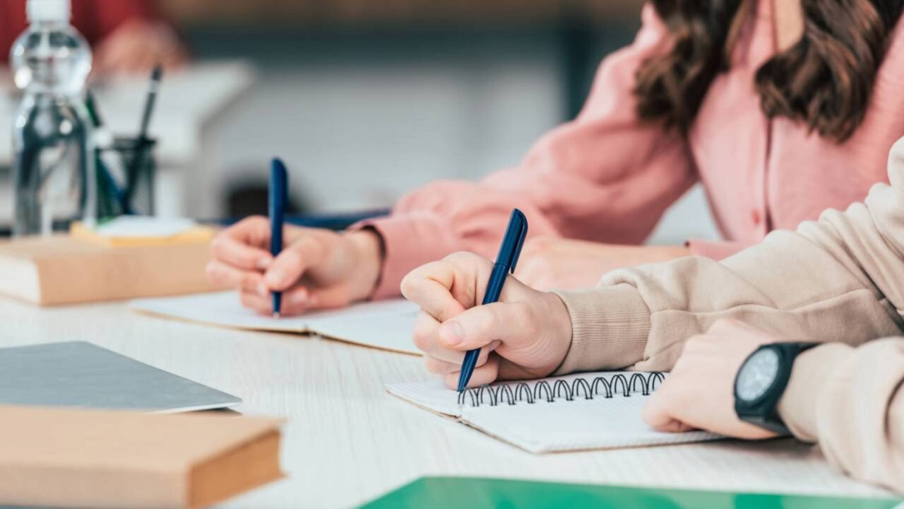 A classe média está redefinindo prioridades sobre educação privada ou pública