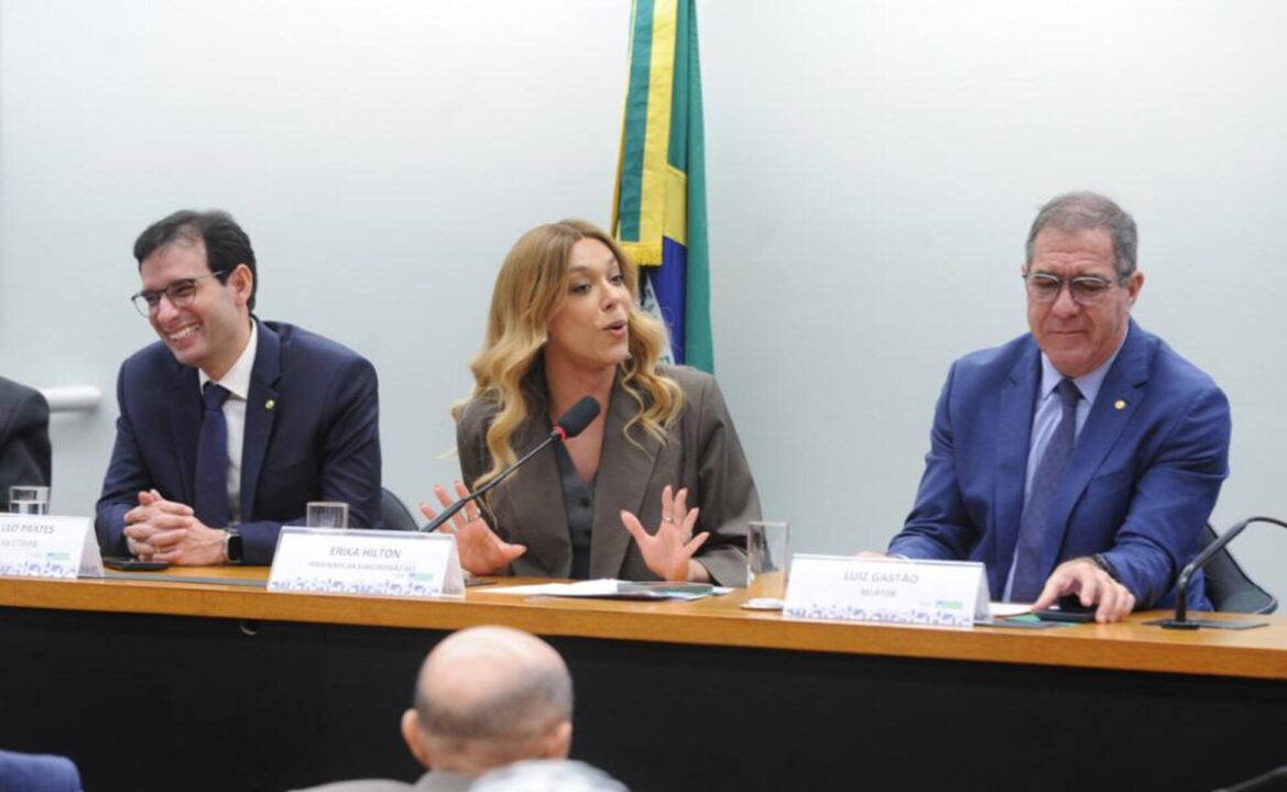 Fim da escala 6×1: partidos disputam relatoria de PEC na Câmara