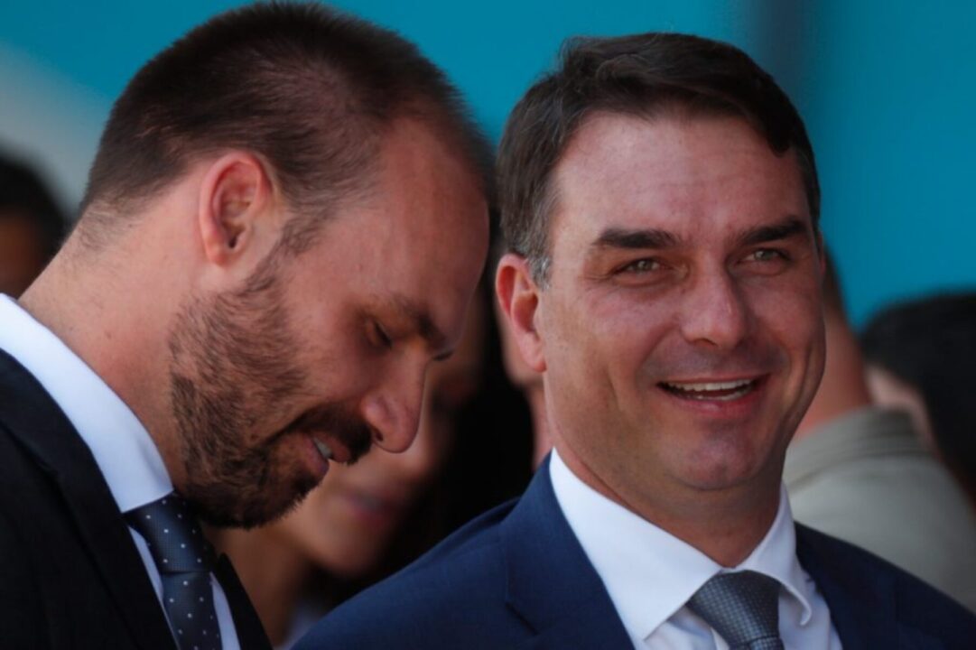 PF suspeita que Eduardo Bolsonaro foi bancado por Vorcaro nos EUA