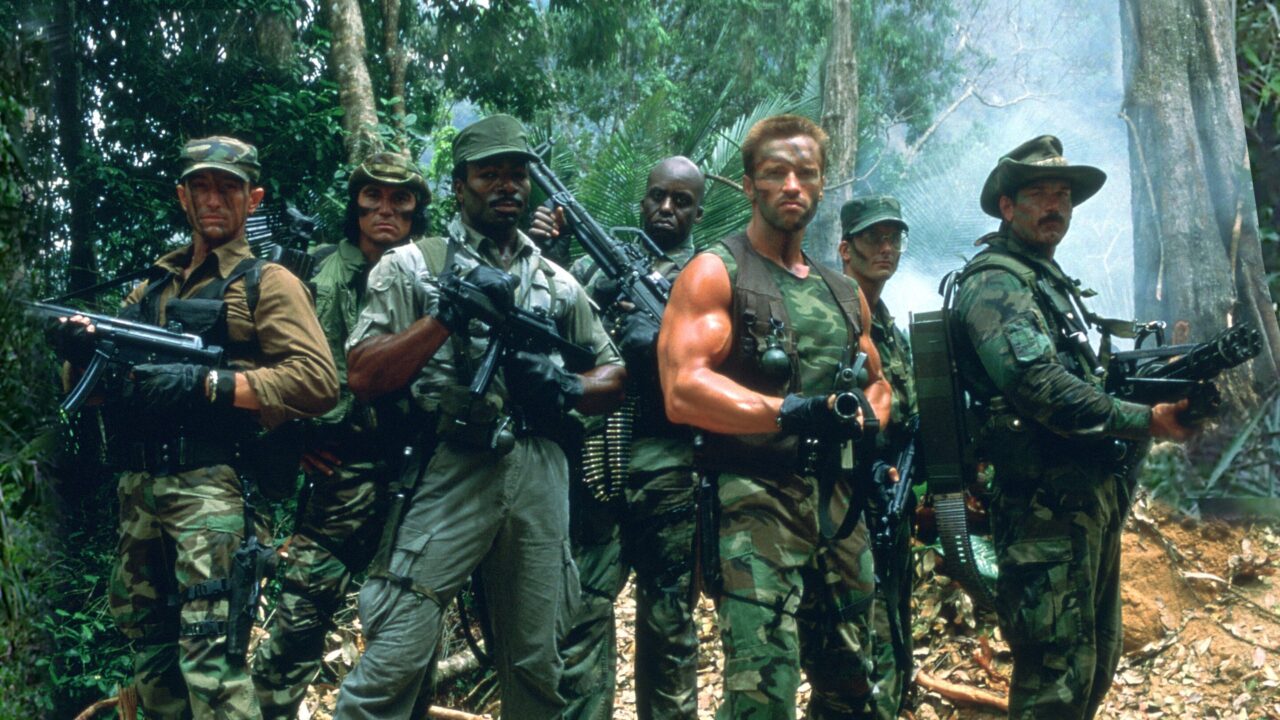 “O Predador (1987)”, o dia em que o herói virou presa e o cinema de ação nunca mais foi o mesmo