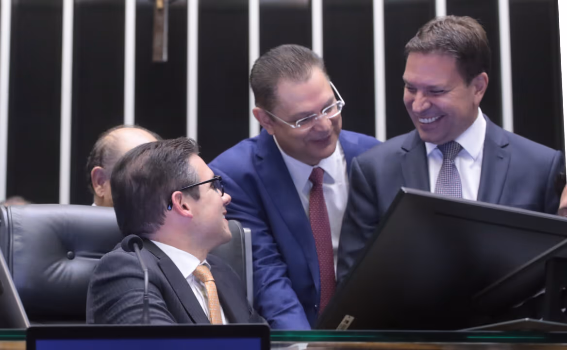 Ramagem teve ajuda da Casa Branca para deixar a prisão nos EUA?