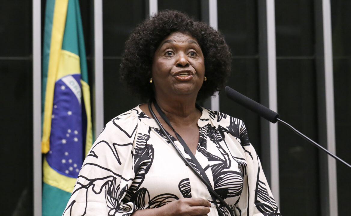 Crusoé: Ex-governadores lideram disputa ao Senado no RJ, indica pesquisa