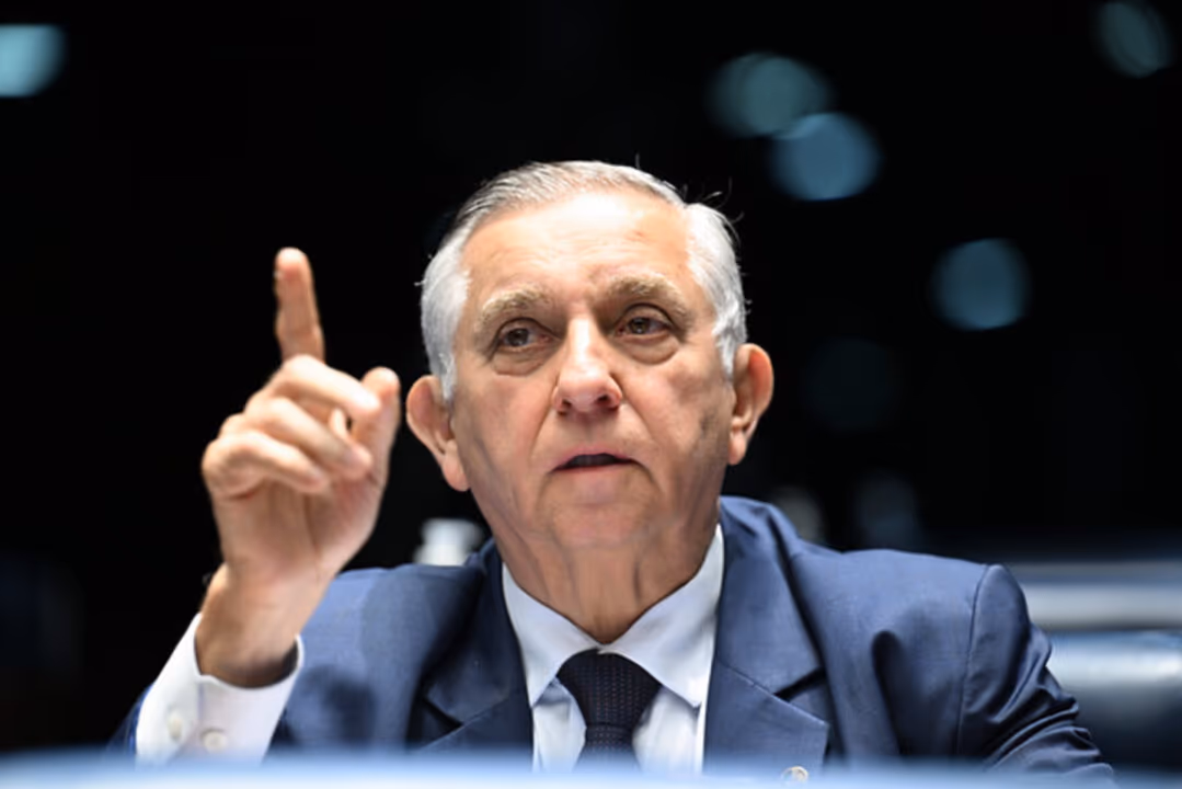 Crusoé: Izalci reafirma pré-candidatura e diz que conversará com Michelle