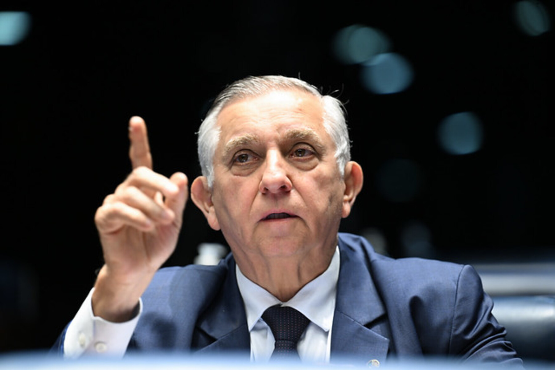 Crusoé: Izalci reafirma pré-candidatura e diz que conversará com Michelle