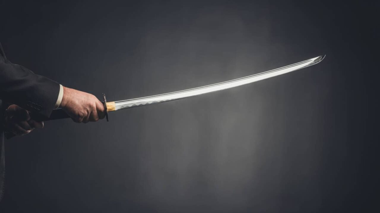 Da areia ao aço lendário, os segredos por trás das katanas milionárias