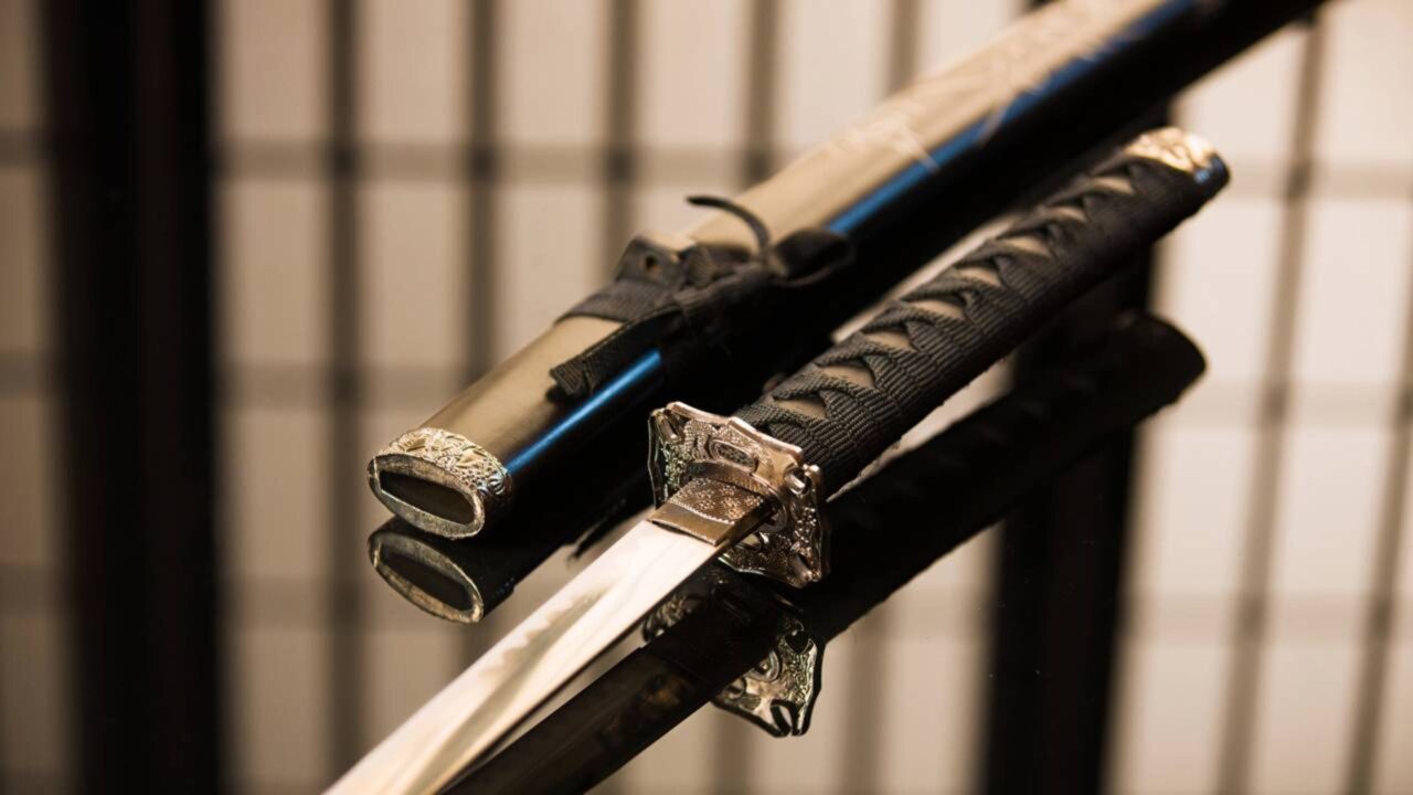 Da areia ao aço lendário, os segredos por trás das katanas milionárias
