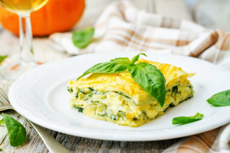 Lasanha ao molho branco: 7 receitas fáceis e deliciosas para o almoço de domingo