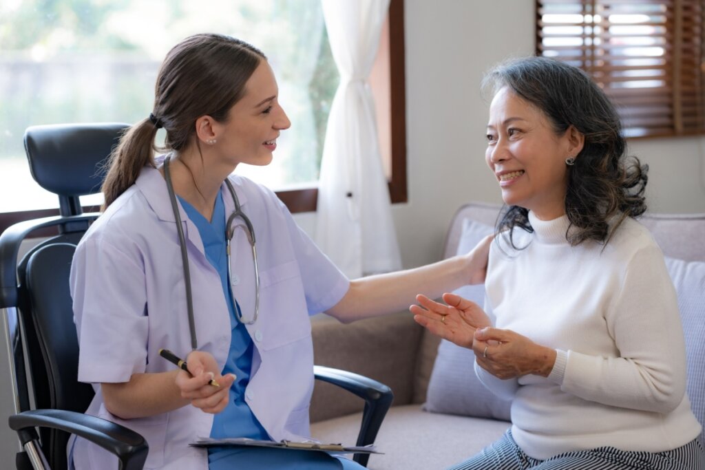 Coceira na menopausa: entenda as causas e como tratar