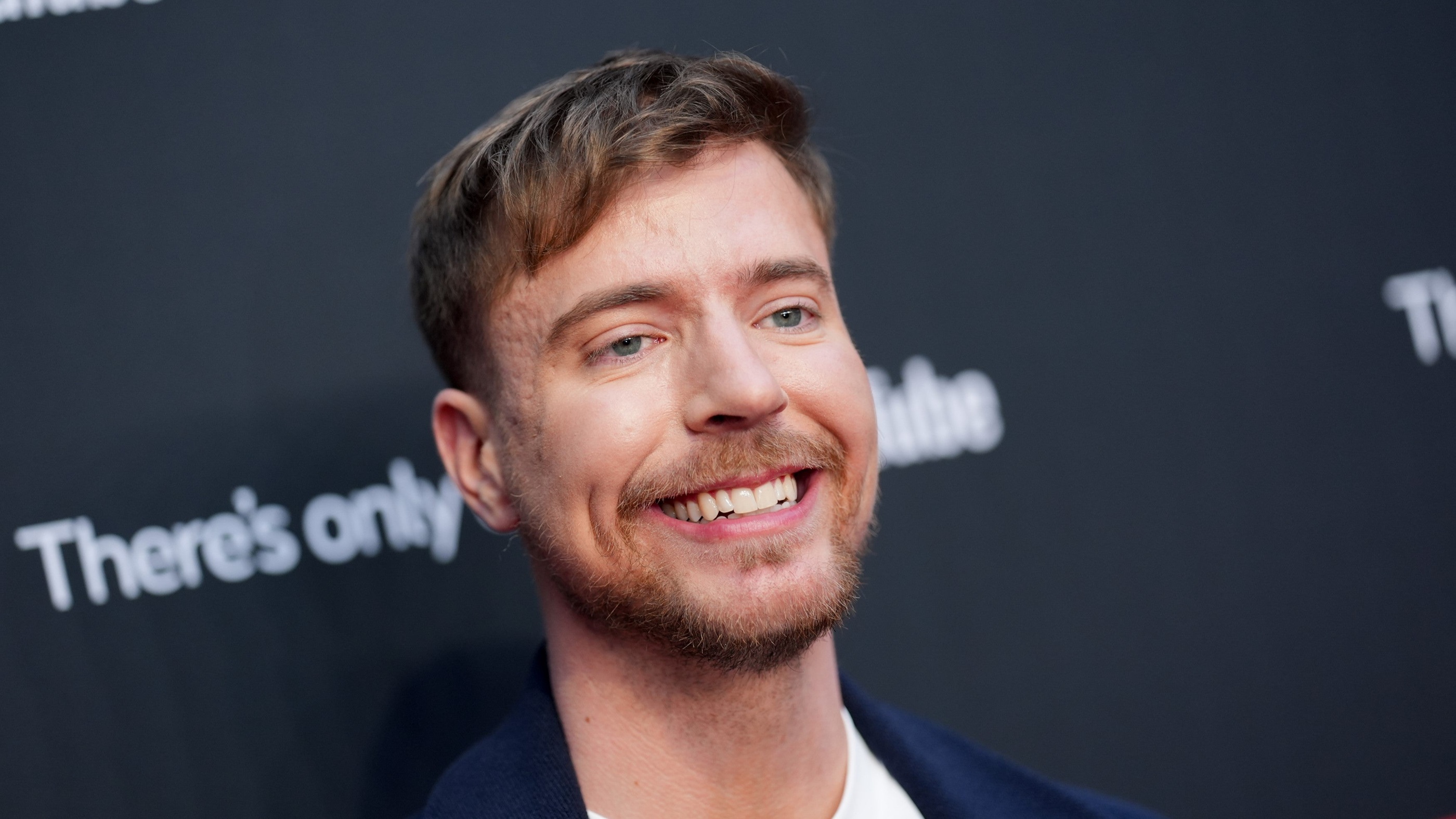 Brasileira acusa MrBeast, o maior youtuber do mundo, de assédio