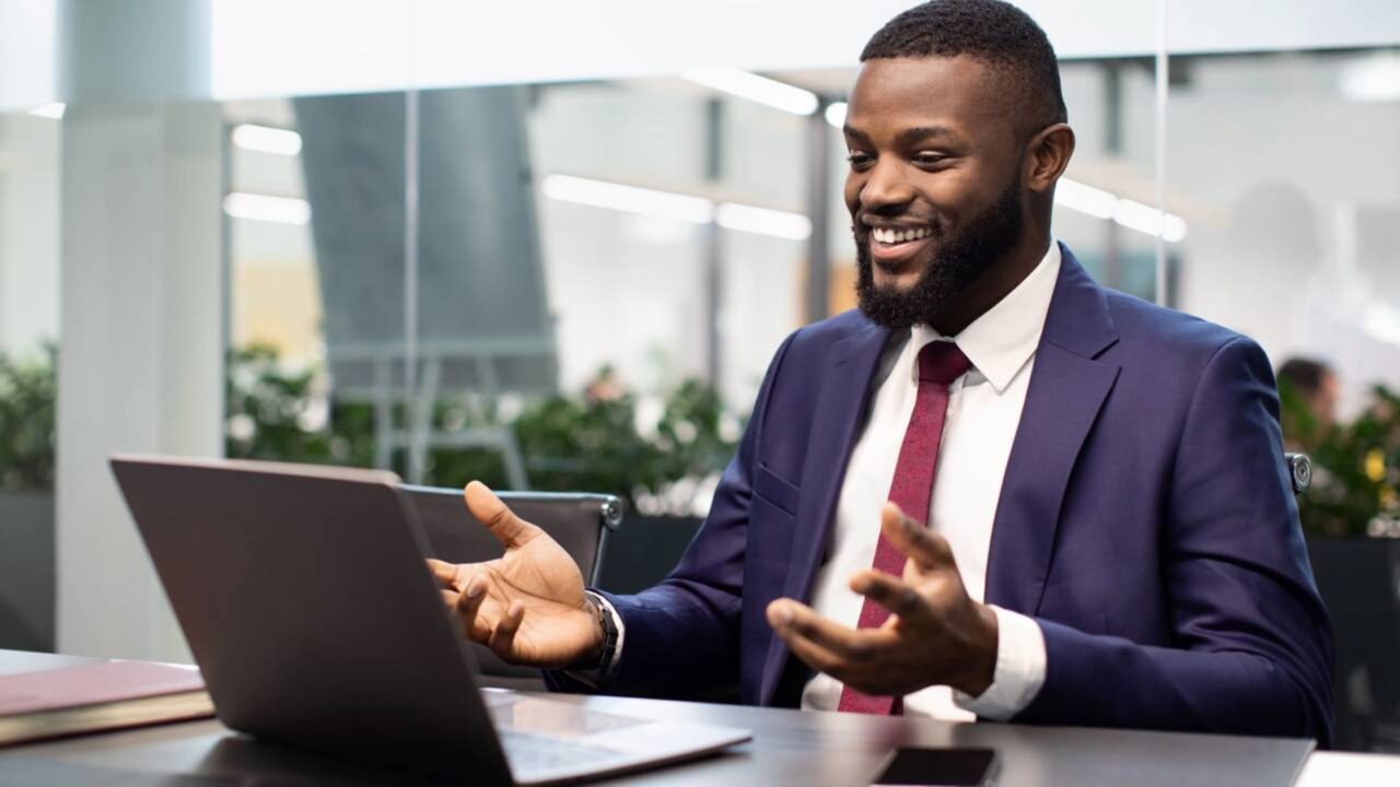 Quanto é preciso ganhar para entrar na classe alta em 2026?