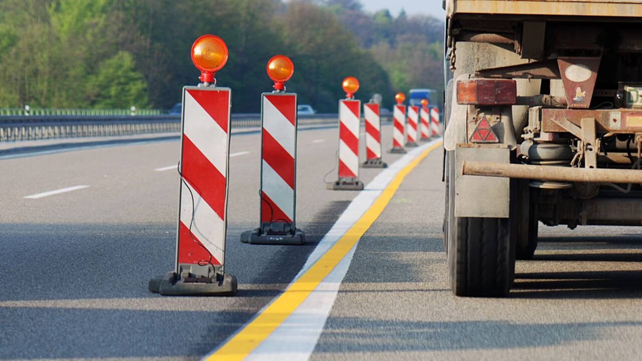 Condutores que gostam de "pegar um atalho" no congestionamento podem pagar multa de até R$ 880 