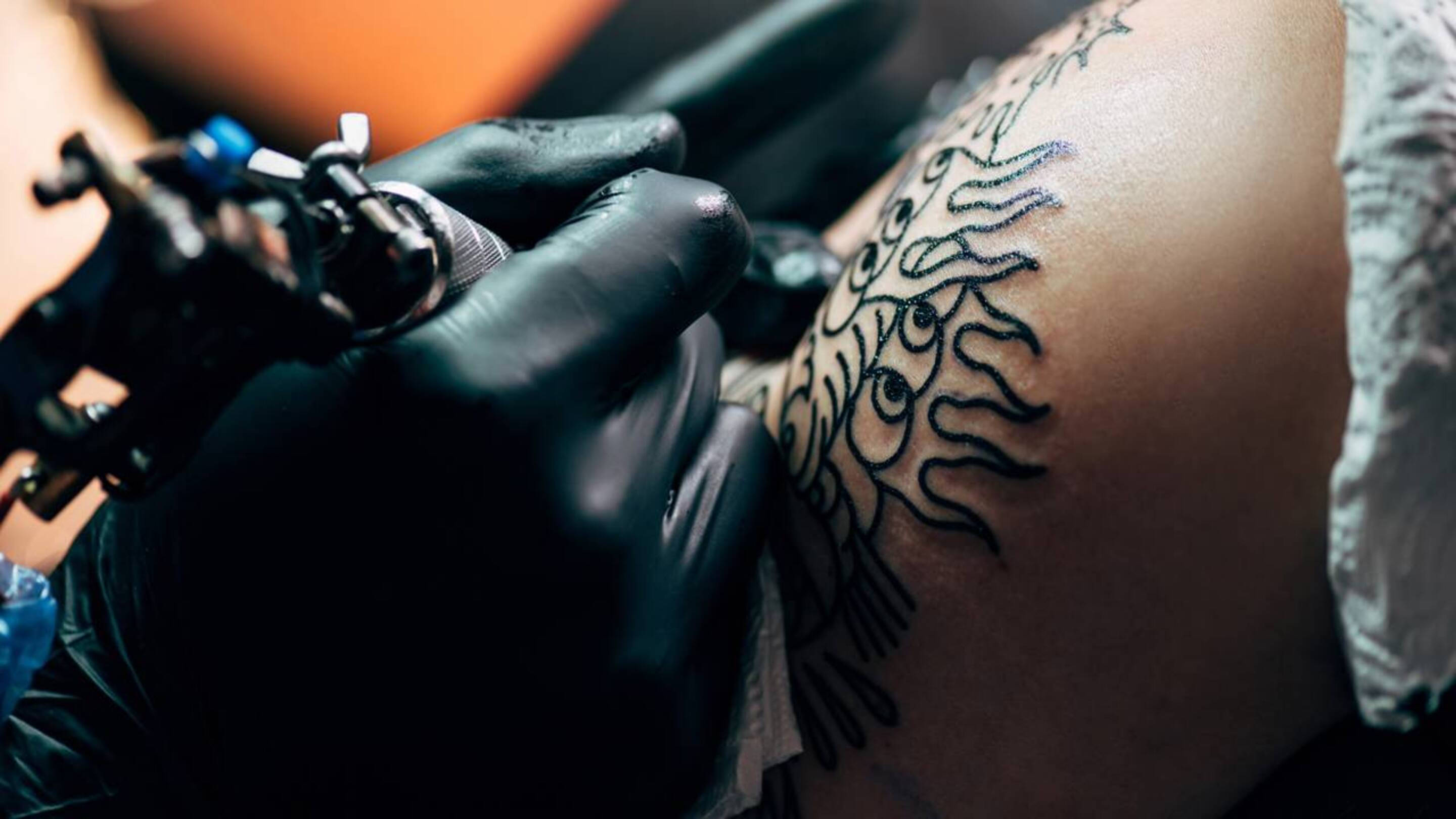 Fazer tatuagem pode diminuir o seu sistema imunológico