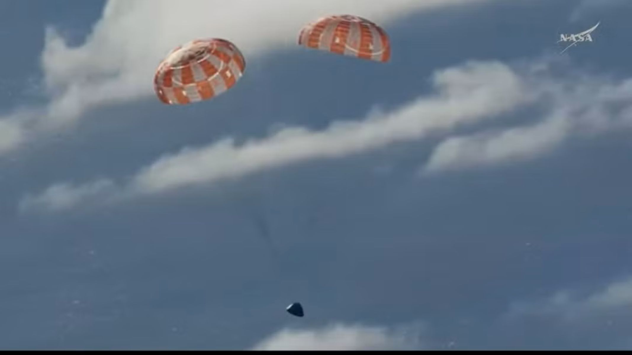 Histórico! Artemis II encerra missão com pouso no Pacífico