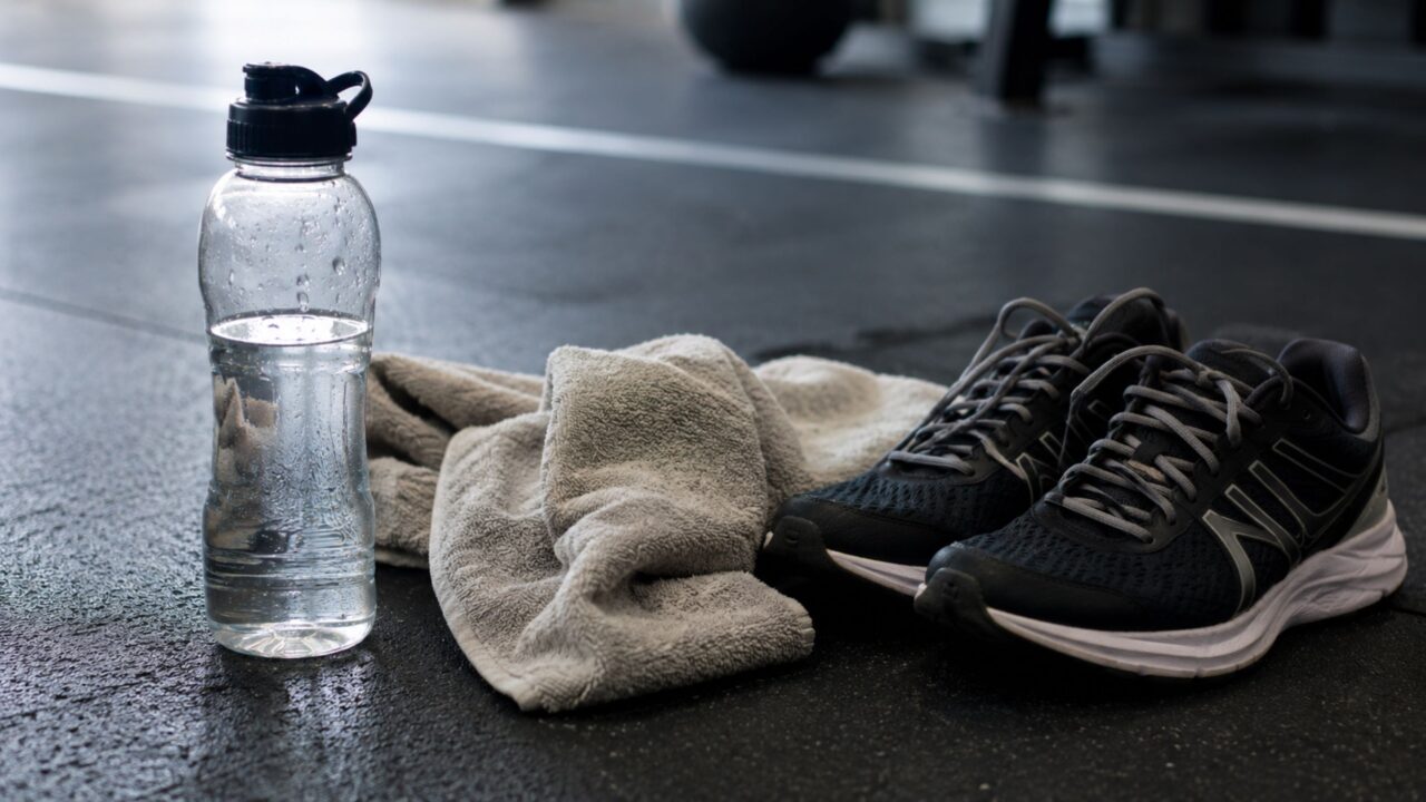 Por que sentimos gosto de metal após um exercício intenso e o que essa sensação pode indicar