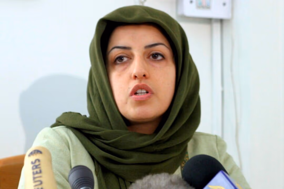 Nobel da Paz iraniana é hospitalizada após piora na prisão