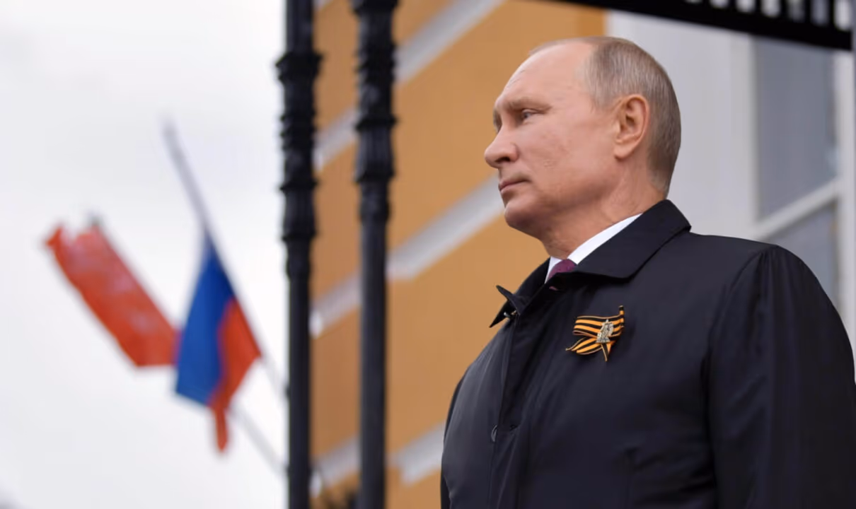 Putin ameaça Kiev e pede saída de diplomatas americanos