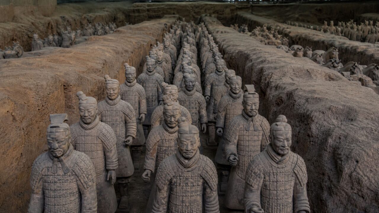O Exército de Terracota e a descoberta dos 8 mil guerreiros de argila achados por camponeses