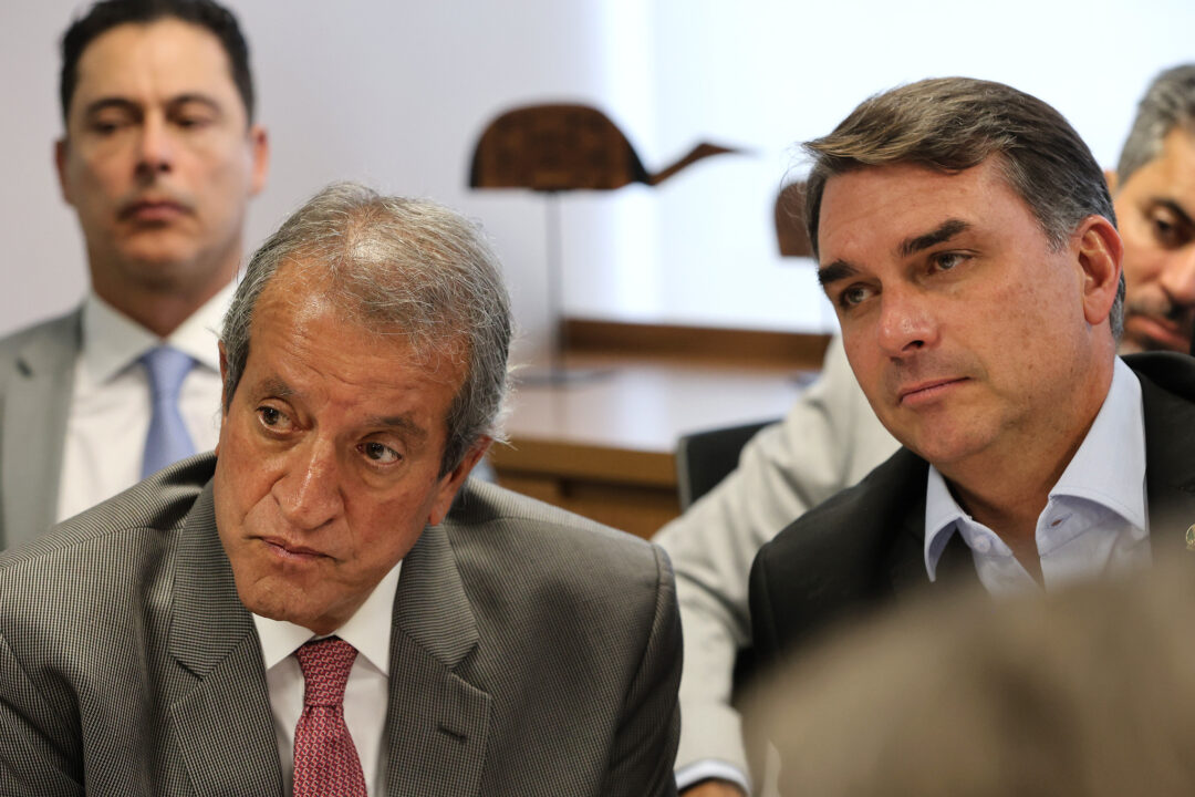 DR com Vorcaro: Valdemar desmente Flávio, que não desmente Valdemar