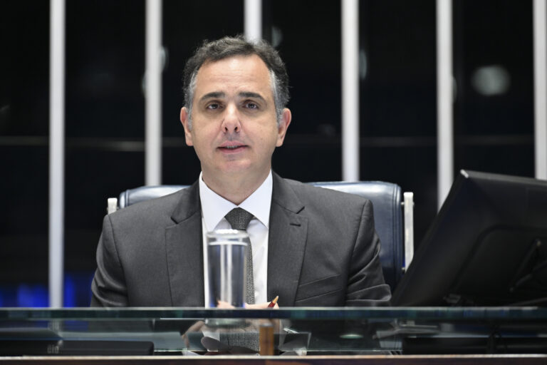 Rodrigo Pacheco anuncia que encerrará carreira política