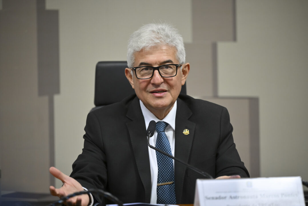 Marcos Pontes acusa governo de “atropelar Congresso” em MP da medicina