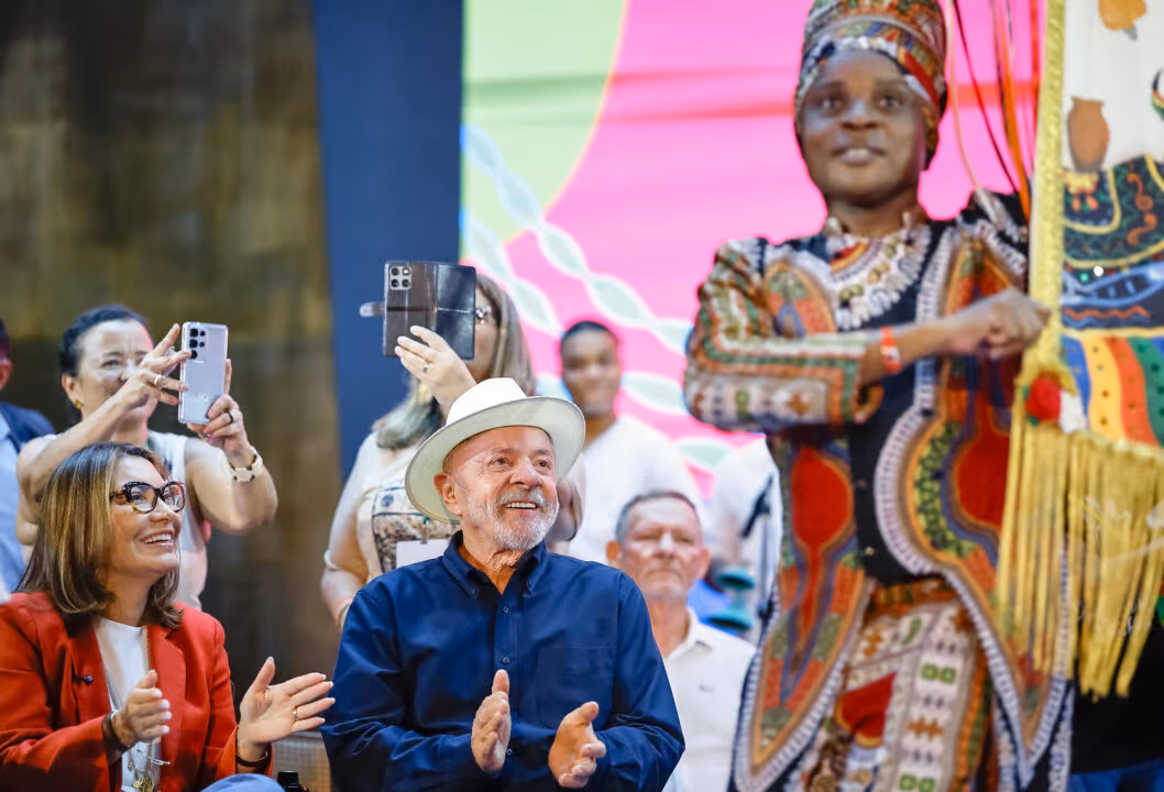 Crusoé: Lula absolve compradores de celulares roubados
