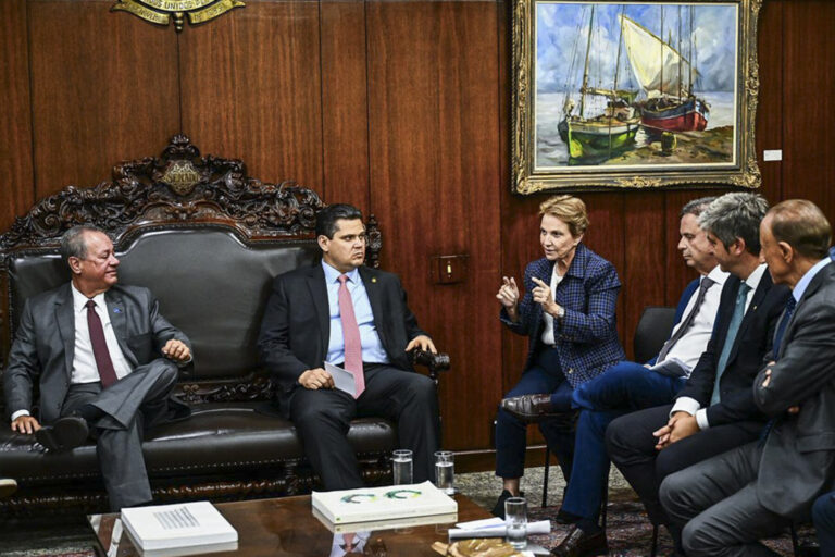 Setor produtivo alerta Senado para alta de preços com fim da escala 6x1