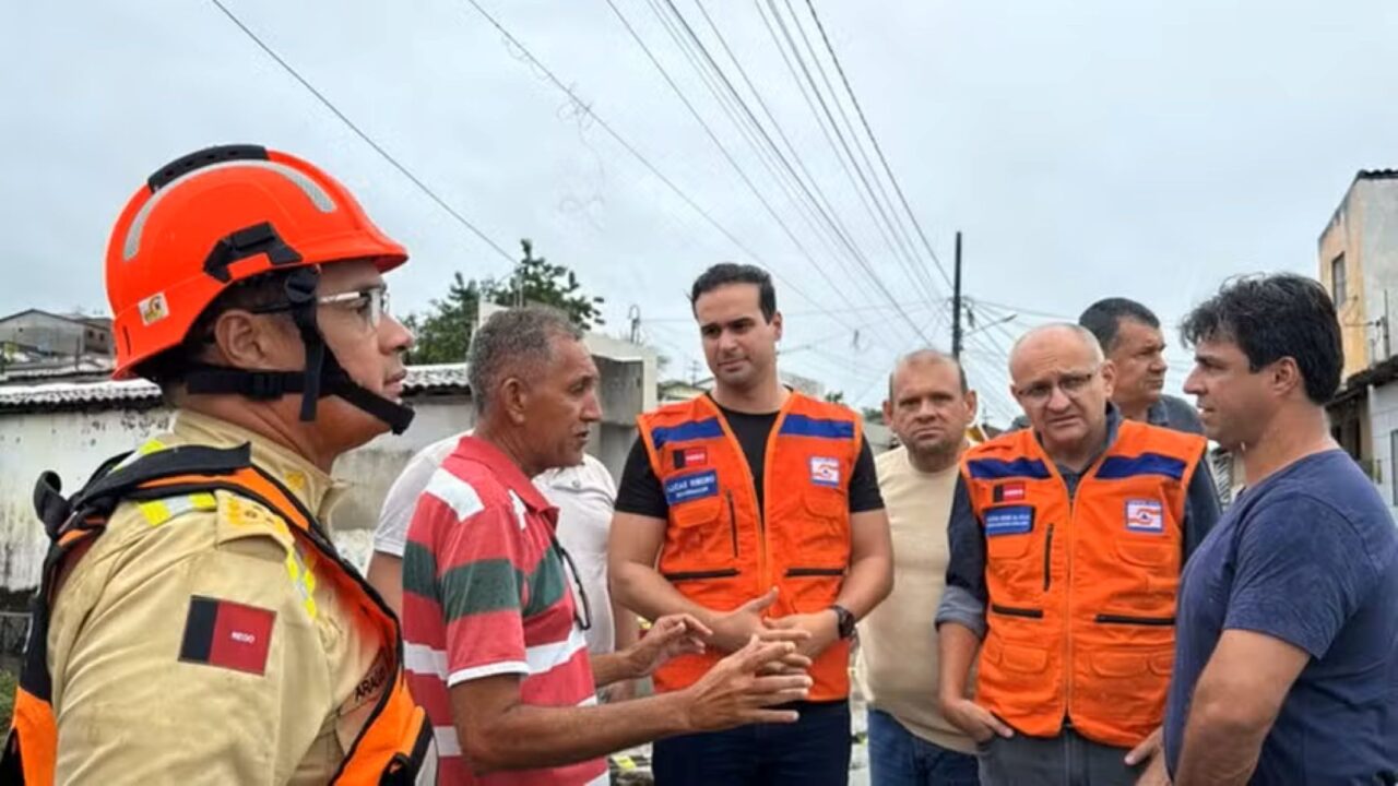 Paraíba registra mortes e destruição após chuvas fortes