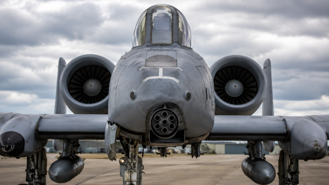 O avião militar criado em volta de um canhão de 30 mm que virou pesadelo para blindados no campo de batalha