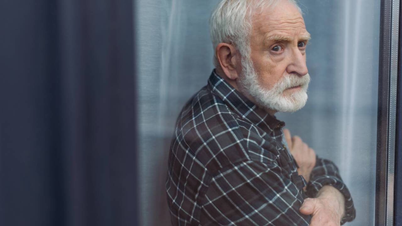 A psicologia revela que pessoas que chegam aos 70 anos e percebem que seus filhos não precisam mais delas podem sofrer efeitos profundos em seu bem-estar
