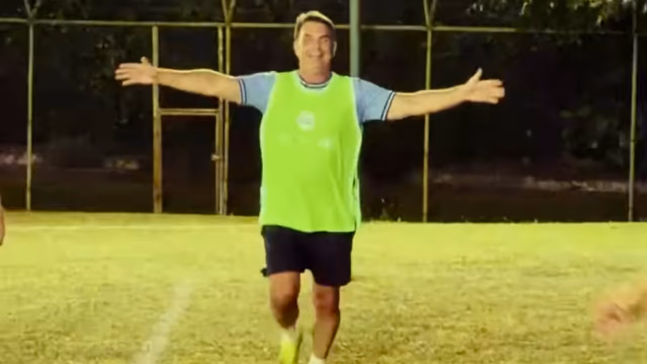 Flávio divulga DVD com ‘hat trick’