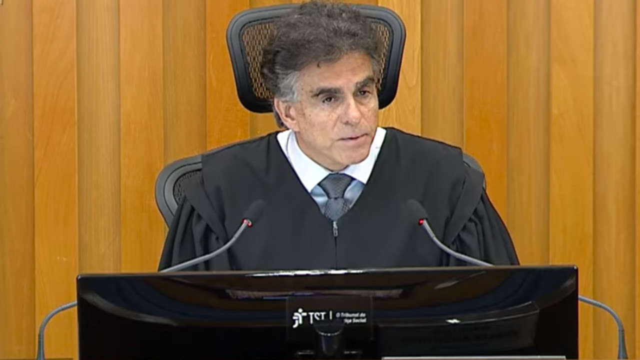 “Não sou um juiz parcial”, diz presidente “vermelho” do TST