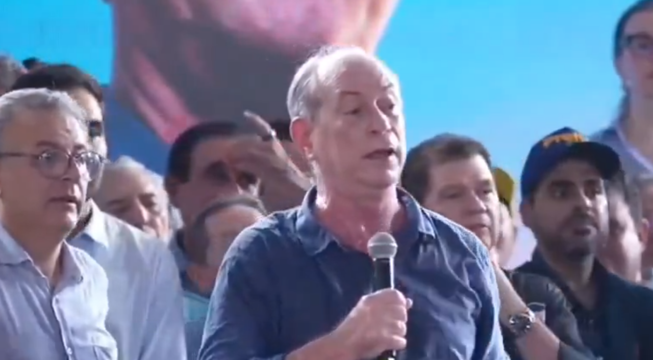 Ciro Gomes manda “prender” apoiador após confundir gesto com símbolo do CV
