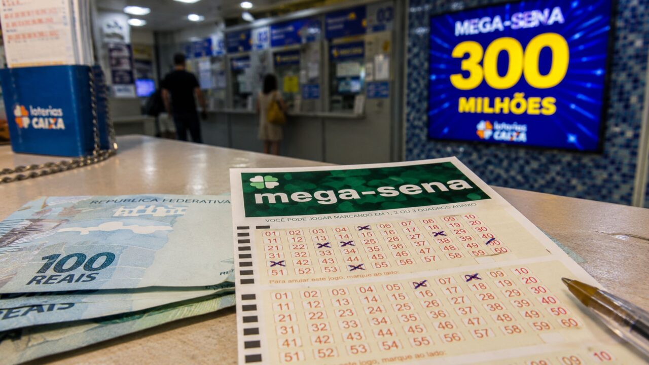 Como apostar no sorteio especial da Mega-Sena de domingo (24), sem sair de casa