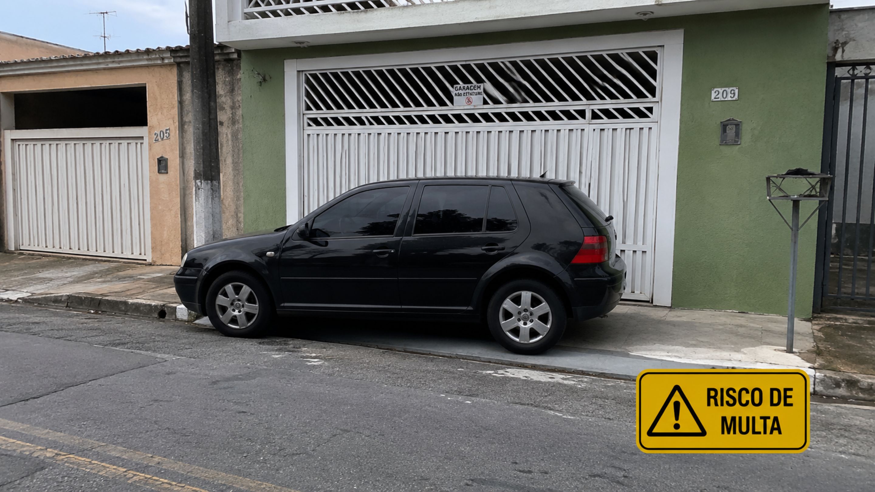 Dono do imóvel pode estacionar em frente à própria garagem?